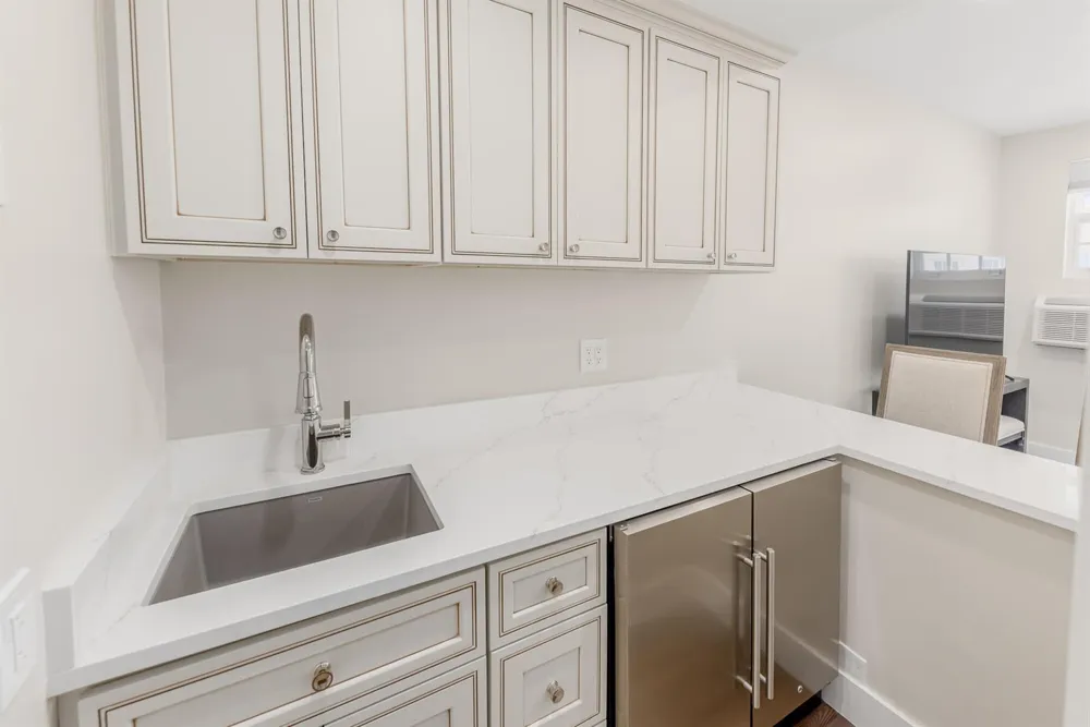 235 SUNRISE AVENUE #2211 Palm Beach, FL 33480