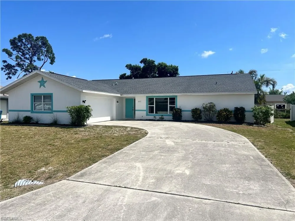 22127 Lancaster Avenue Port Charlotte, FL 33952