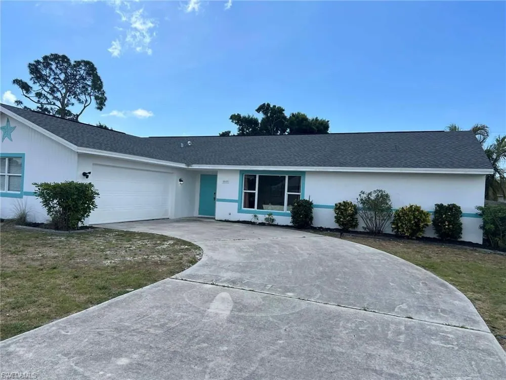 22127 Lancaster Avenue Port Charlotte, FL 33952