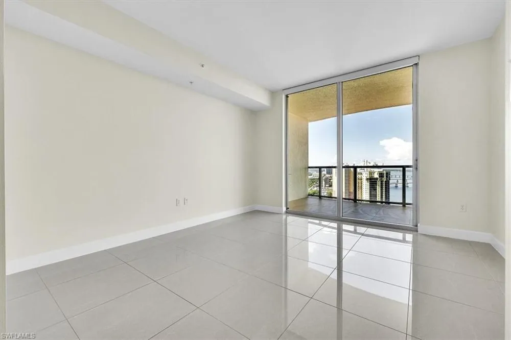 3000 Oasis Grand Boulevard #2802 Fort Myers, FL 33916