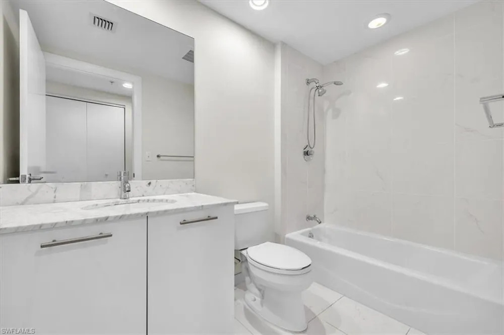 3000 Oasis Grand Boulevard #2802 Fort Myers, FL 33916