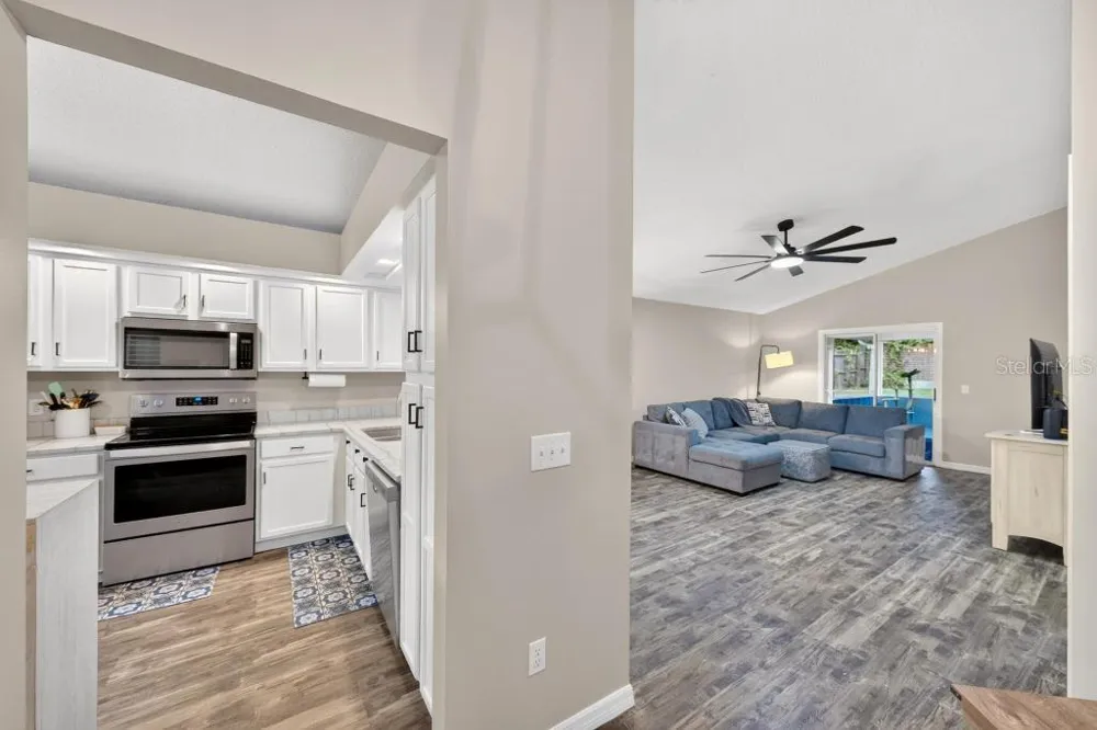 105 NEWPORT SQUARE Sanford, FL 32771