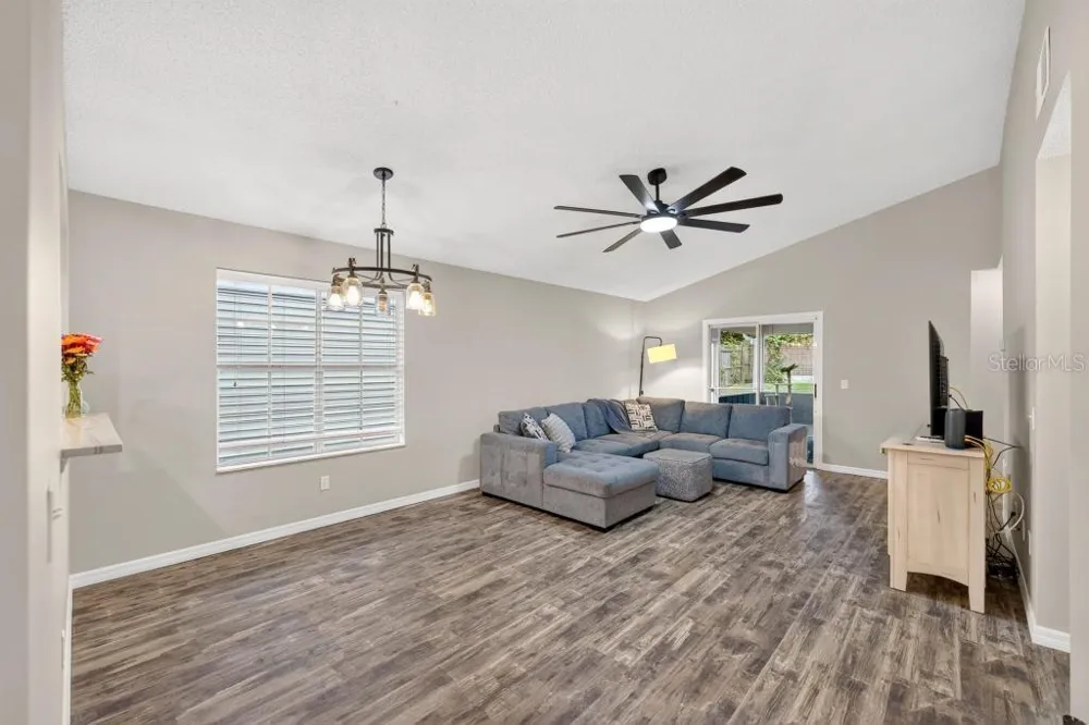 105 NEWPORT SQUARE Sanford, FL 32771