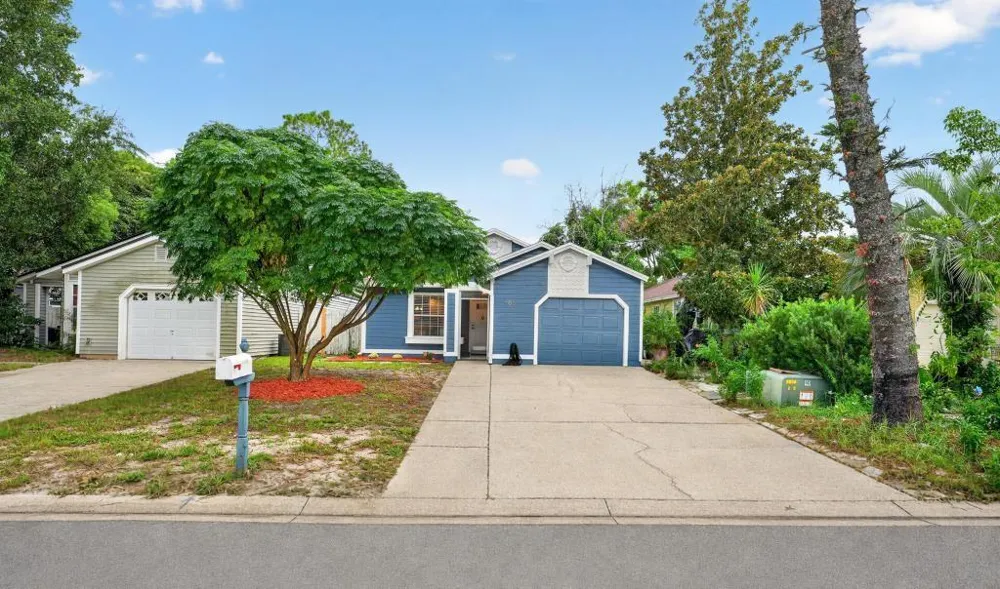 105 NEWPORT SQUARE Sanford, FL 32771
