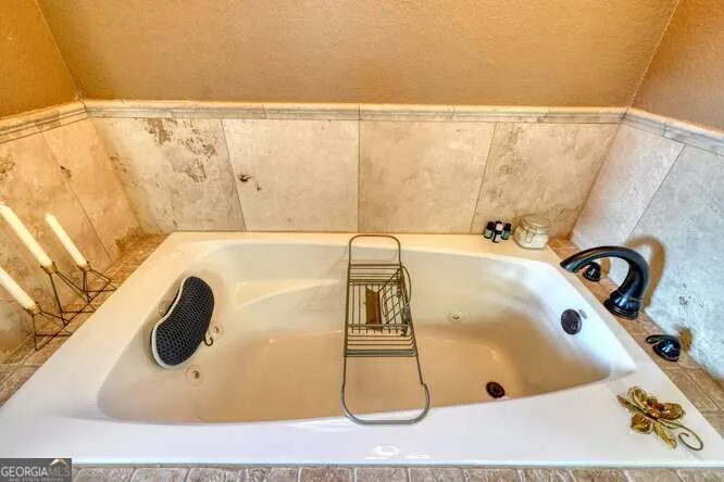 230 Smokin RDG Hayesville, NC 28904