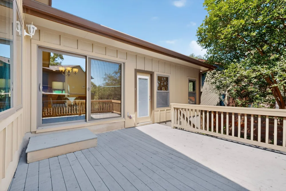 9202 Amberwood Cove Austin, TX 78759