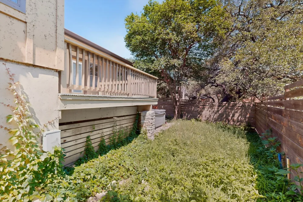 9202 Amberwood Cove Austin, TX 78759