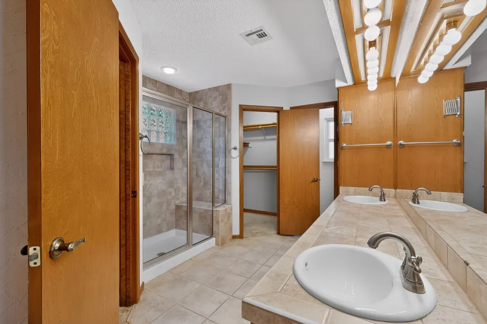 9202 Amberwood Cove Austin, TX 78759