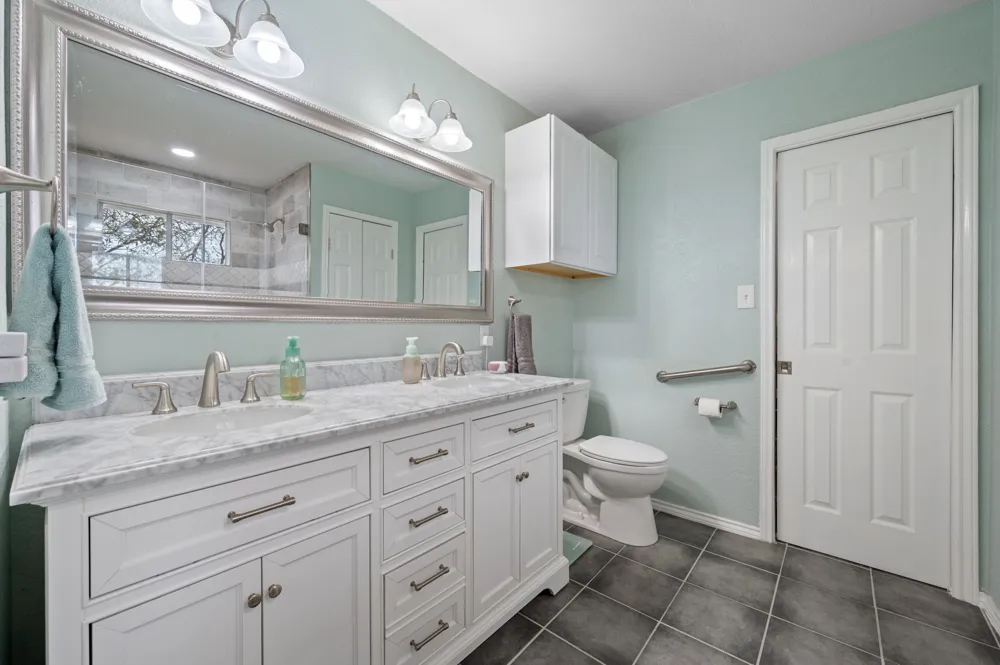 13812 Lothian Drive Pflugerville, TX 78660