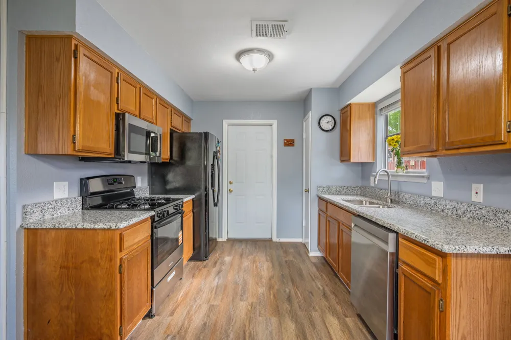 13812 Lothian Drive Pflugerville, TX 78660