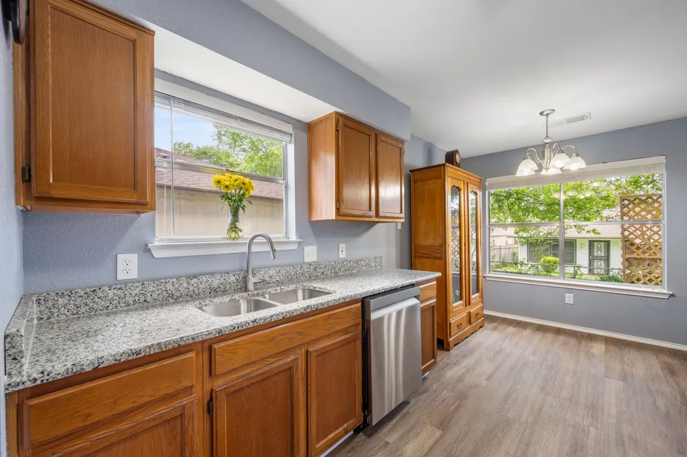 13812 Lothian Drive Pflugerville, TX 78660