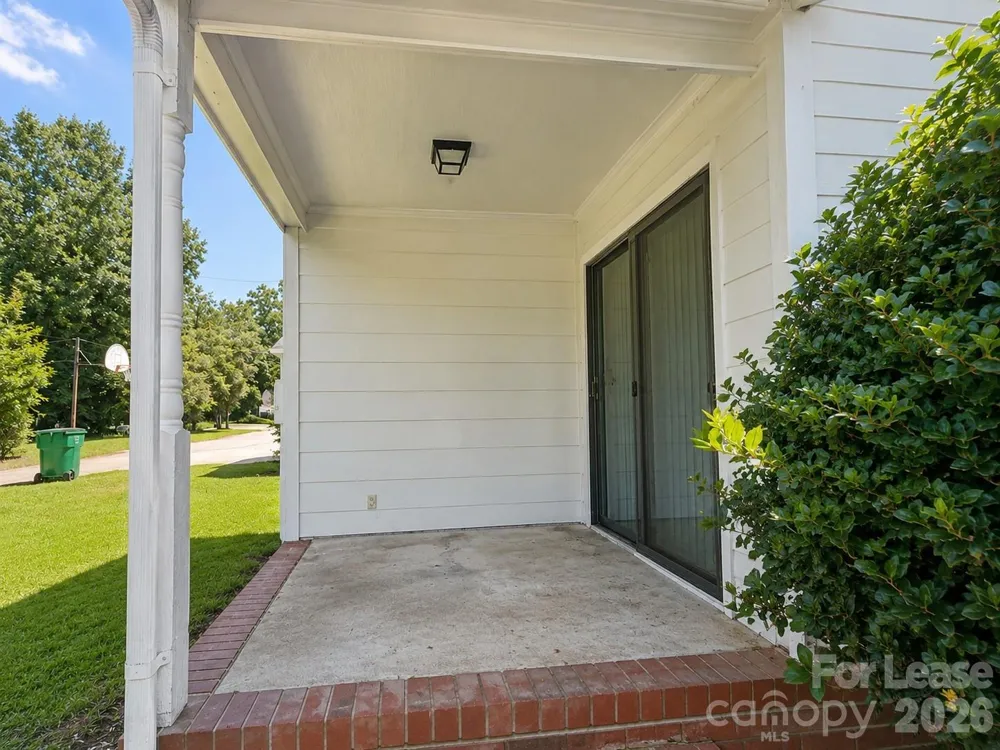 7718 Linda Lake Drive Charlotte, NC 28215