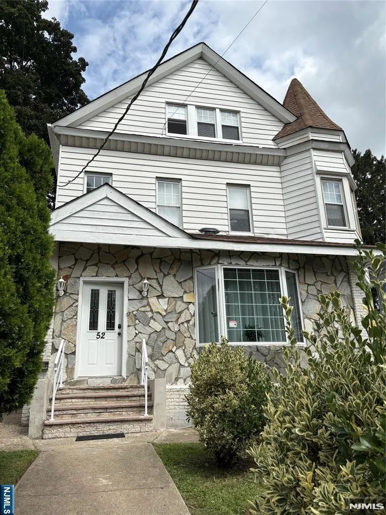 52 Lafayette Ave 1 Passaic, NJ 07055