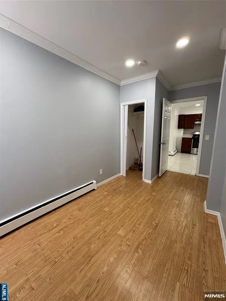 52 Lafayette Ave 1 Passaic, NJ 07055