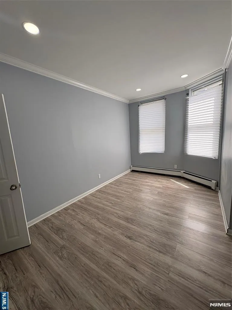 52 Lafayette Ave 1 Passaic, NJ 07055