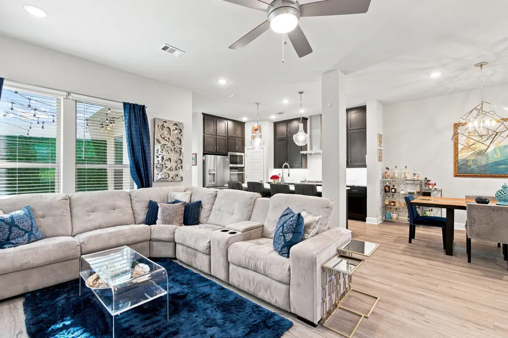 616 Aspen Valley Lane Dallas, TX 75208