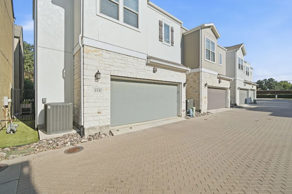 616 Aspen Valley Lane Dallas, TX 75208