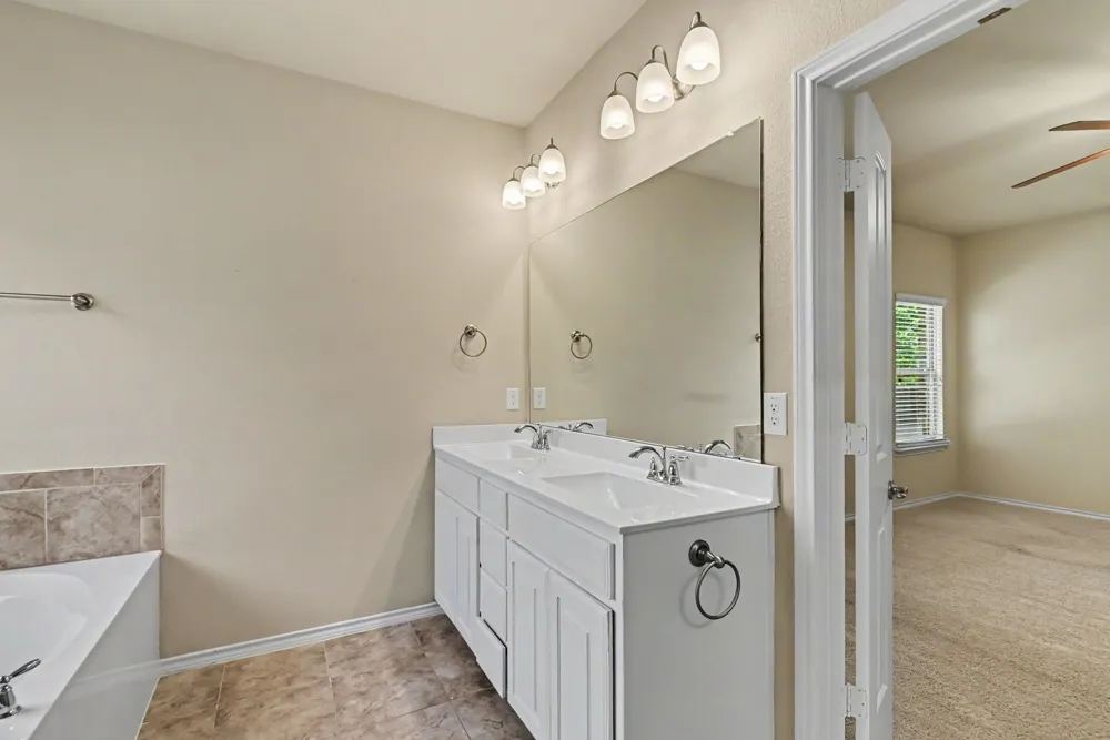 1232 Scott Drive Weatherford, TX 76087