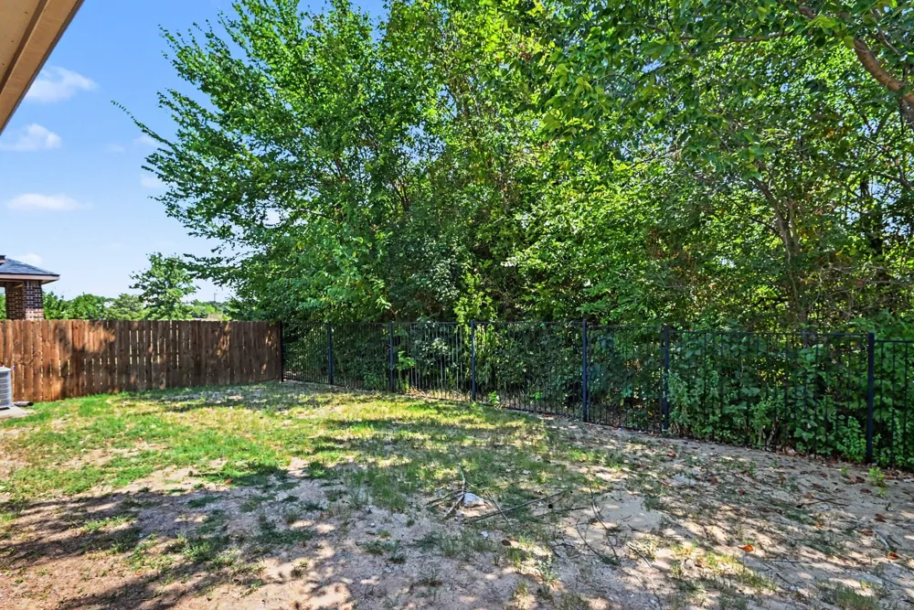 1232 Scott Drive Weatherford, TX 76087