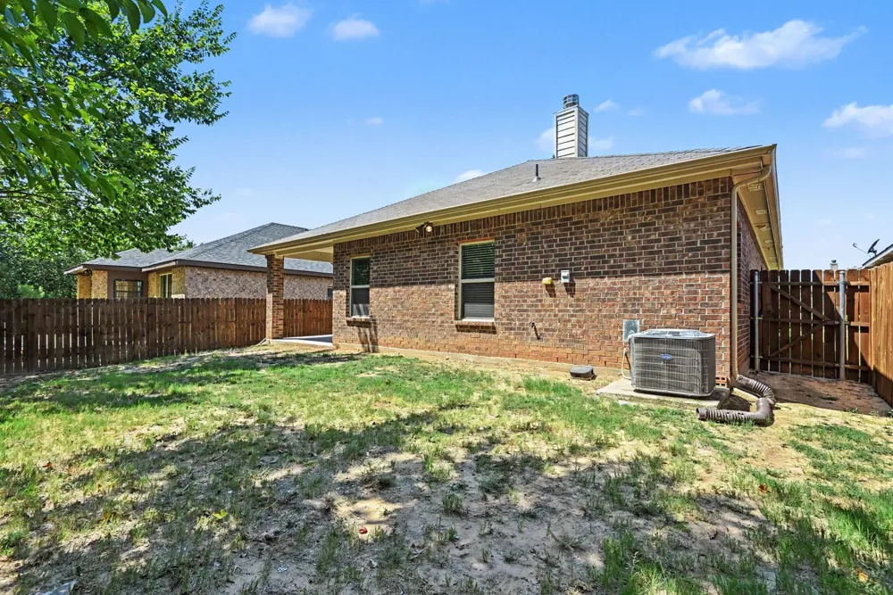1232 Scott Drive Weatherford, TX 76087
