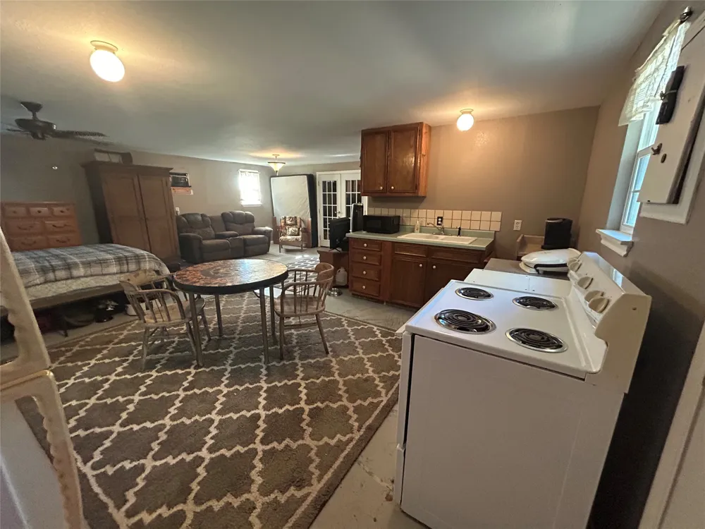 3500 County Road 3230 Hubbard, TX 76648