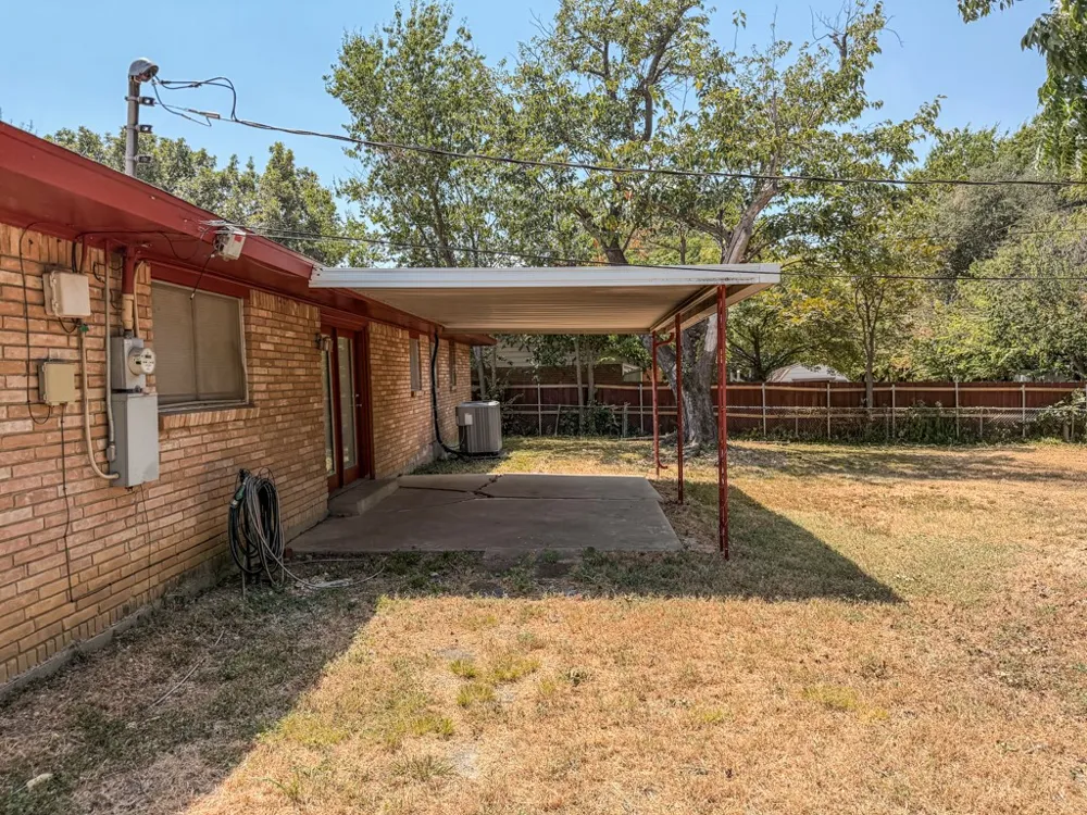 5720 Walla Avenue Fort Worth, TX 76133