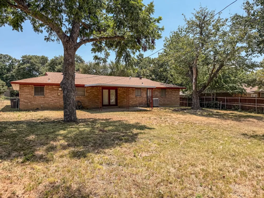 5720 Walla Avenue Fort Worth, TX 76133