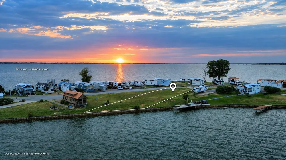 6447 Peninsula Road Kerens, TX 75144