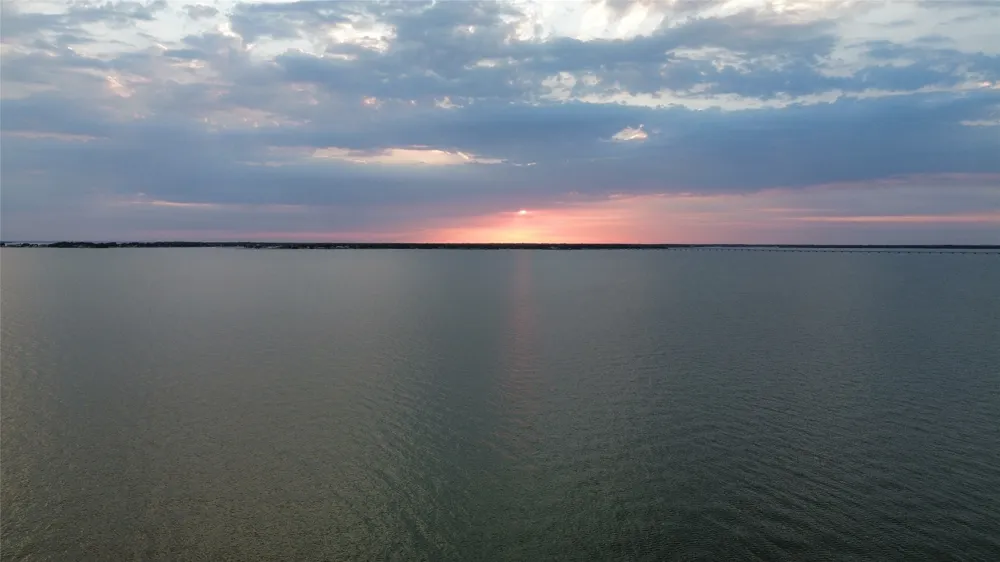 6447 Peninsula Road Kerens, TX 75144