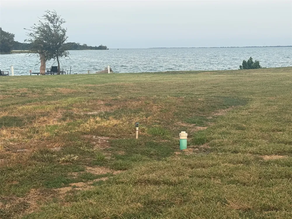 6447 Peninsula Road Kerens, TX 75144