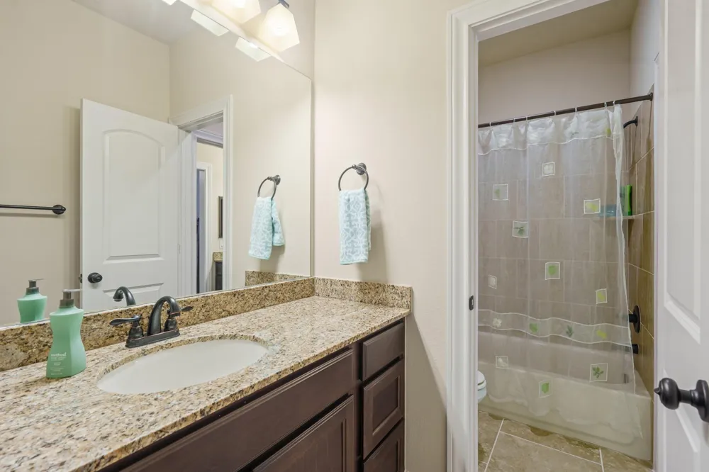 1607 Quail Ridge Drive Katy, TX 77493