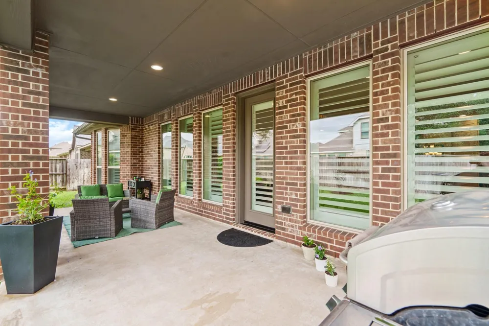 1607 Quail Ridge Drive Katy, TX 77493