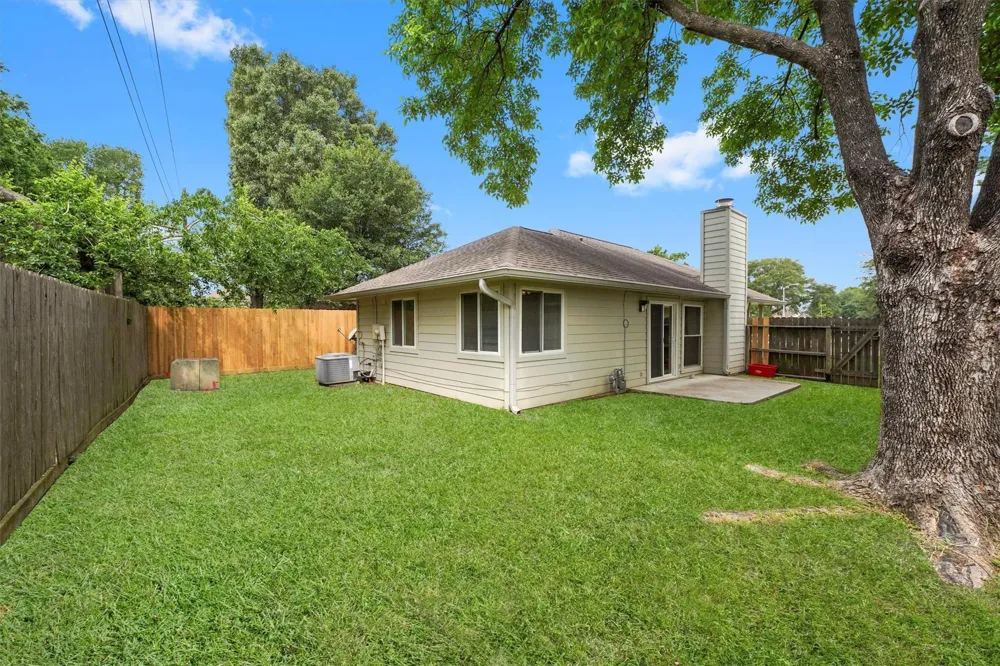9335 Crescent Moon Drive Houston, TX 77064