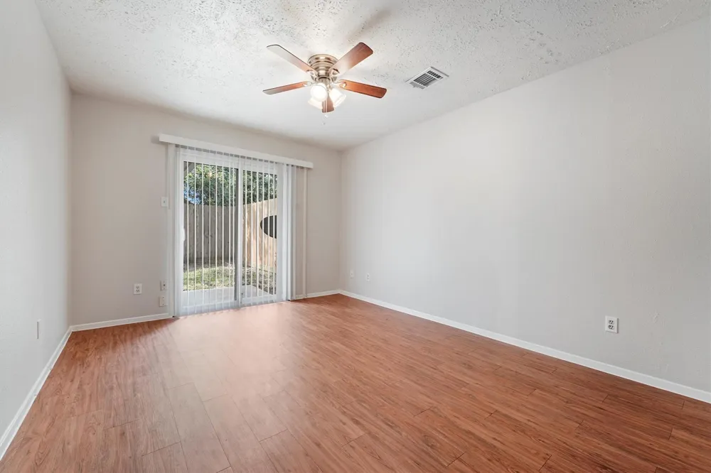 9335 Crescent Moon Drive Houston, TX 77064