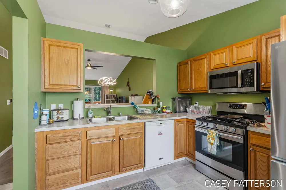 15334 Winchester Circle Grand Haven, MI 49417