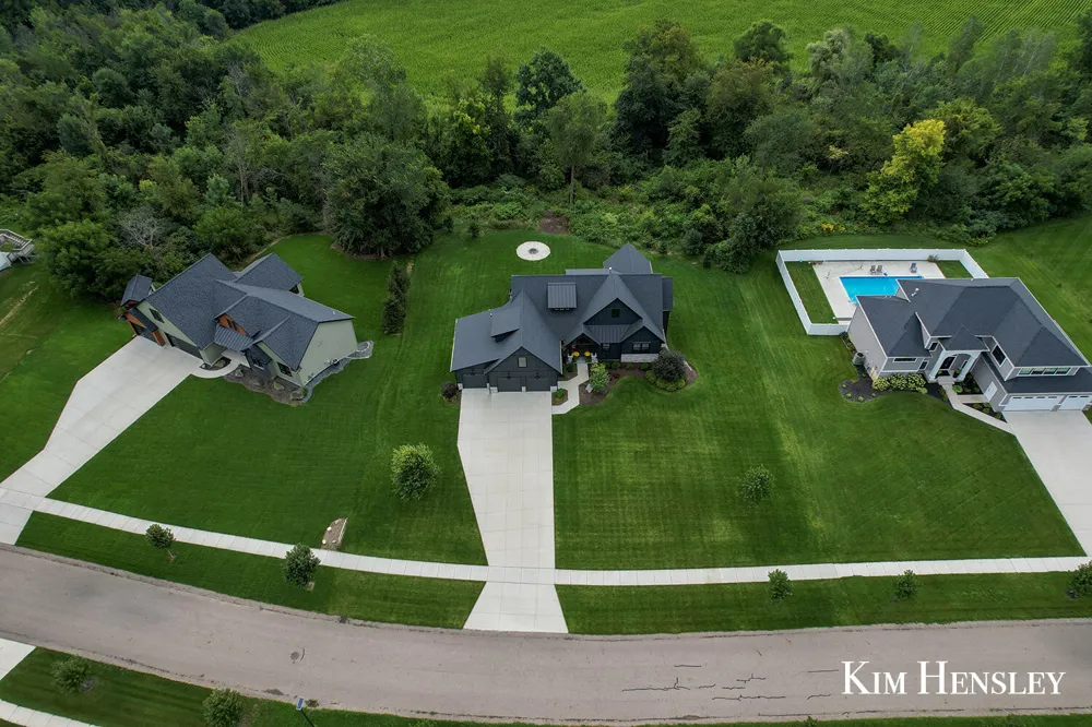 12618 Ridgedale Drive Allendale, MI 49401