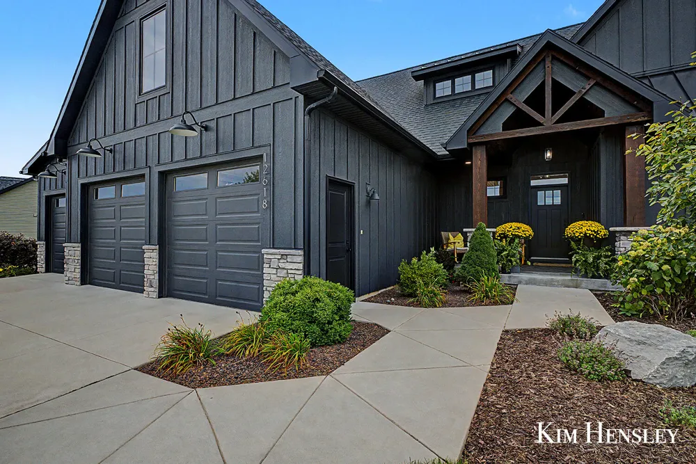 12618 Ridgedale Drive Allendale, MI 49401