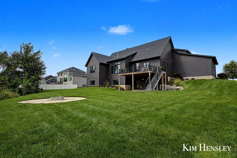 12618 Ridgedale Drive Allendale, MI 49401