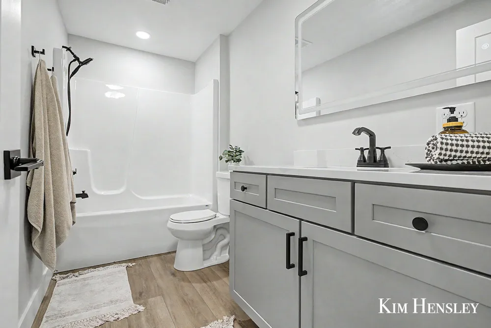12618 Ridgedale Drive Allendale, MI 49401