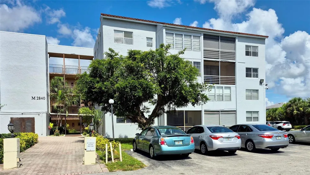 2840 Somerset Drive #208m Lauderdale Lakes, FL 33311