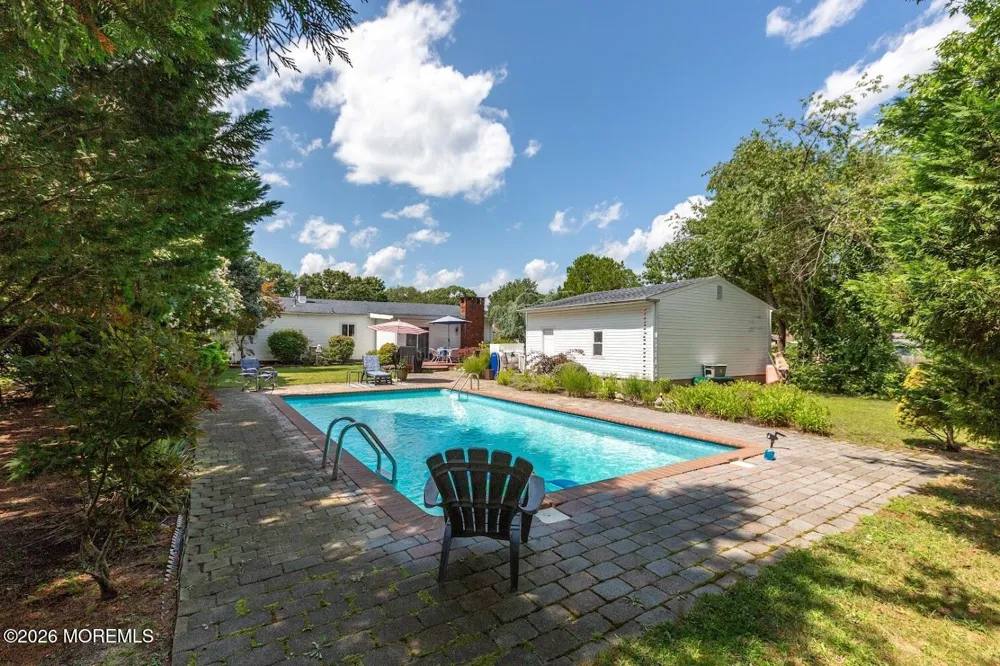 23 Lark Lane Brick, NJ 08724