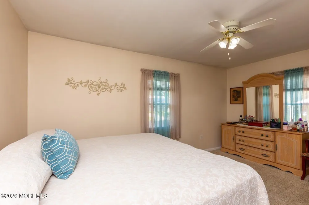 23 Lark Lane Brick, NJ 08724