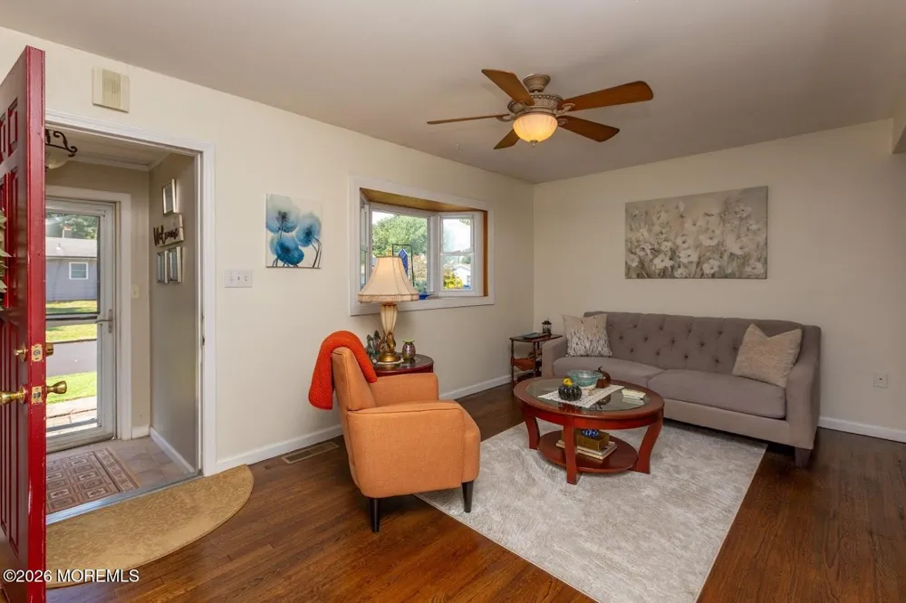 23 Lark Lane Brick, NJ 08724
