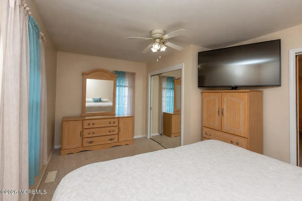 23 Lark Lane Brick, NJ 08724