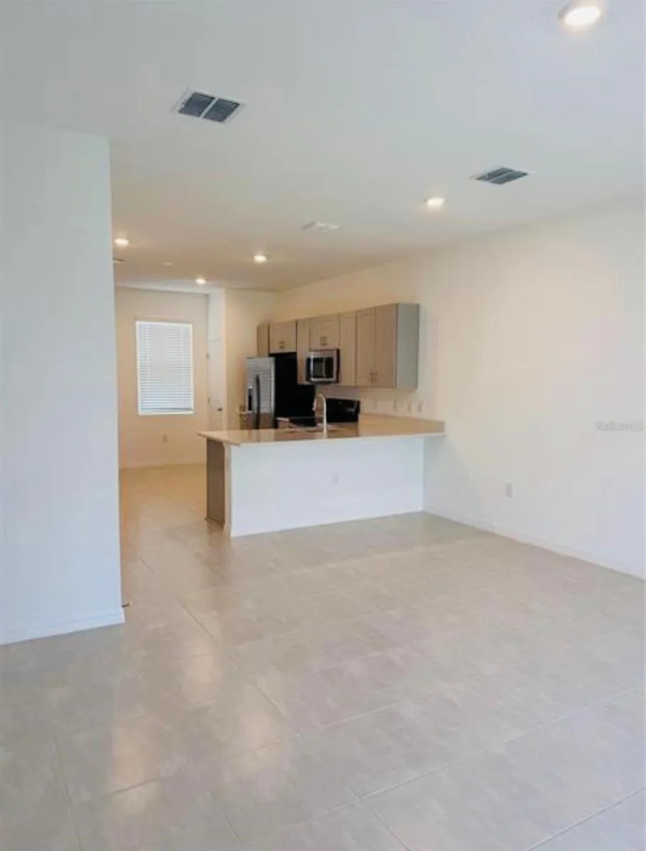 2941 SKYLINE LOOP Kissimmee, FL 34758