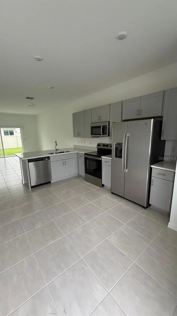 2941 SKYLINE LOOP Kissimmee, FL 34758