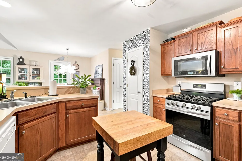 35 Sandstone CT Douglasville, GA 30134