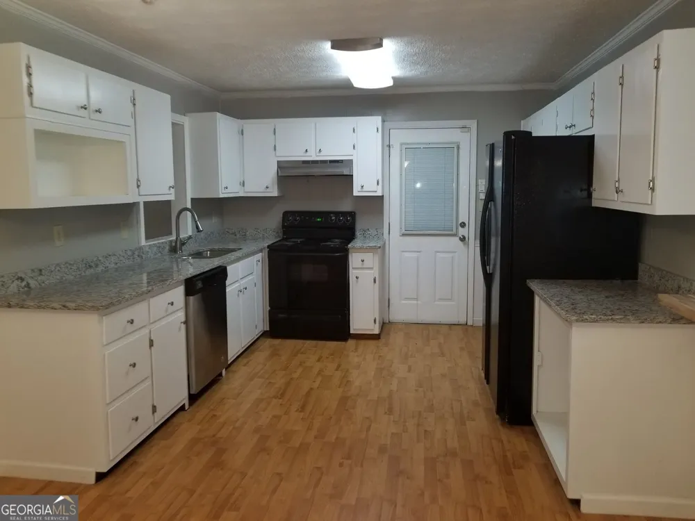 5193 Alder LN SW Powder Springs, GA 30127
