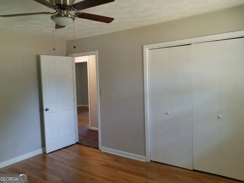 5193 Alder LN SW Powder Springs, GA 30127