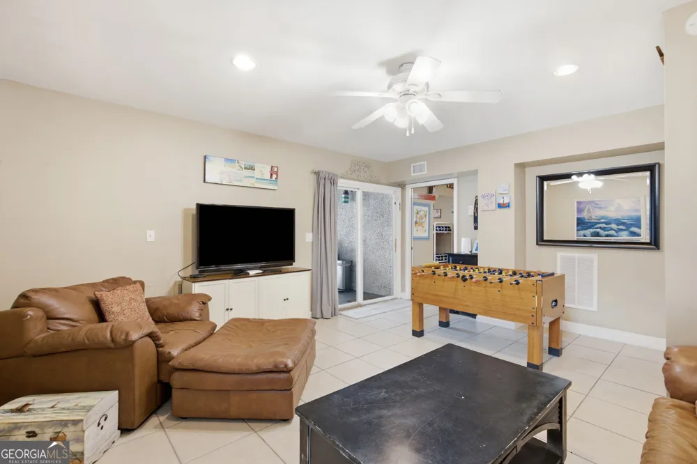 1007 Mallery ST St. Simons, GA 31522
